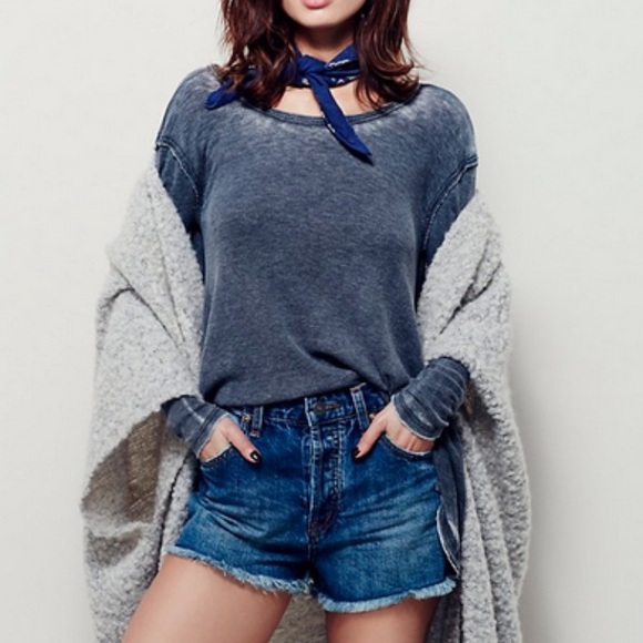 Free People Pants - Free People raw hem 5-button jean denim shorts